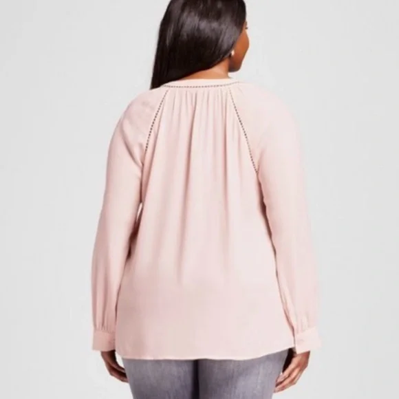 5/$25 Ava & Viv Pale Pink Long Sleeve Blouse - Picture 2 of 11